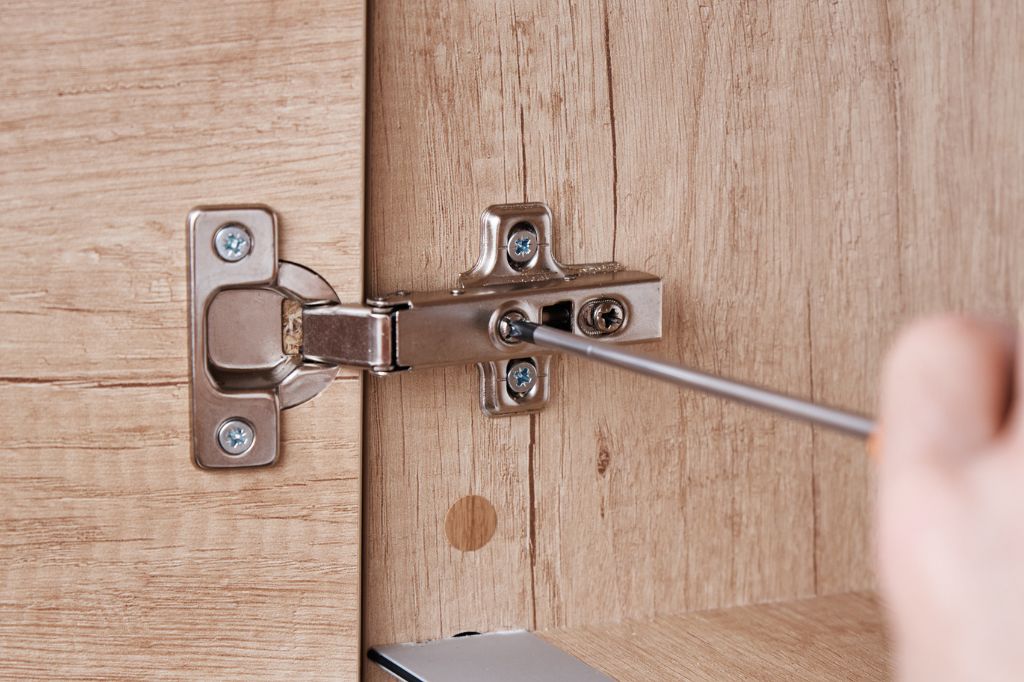 How Do Kitchen Cabinet Hinges Work