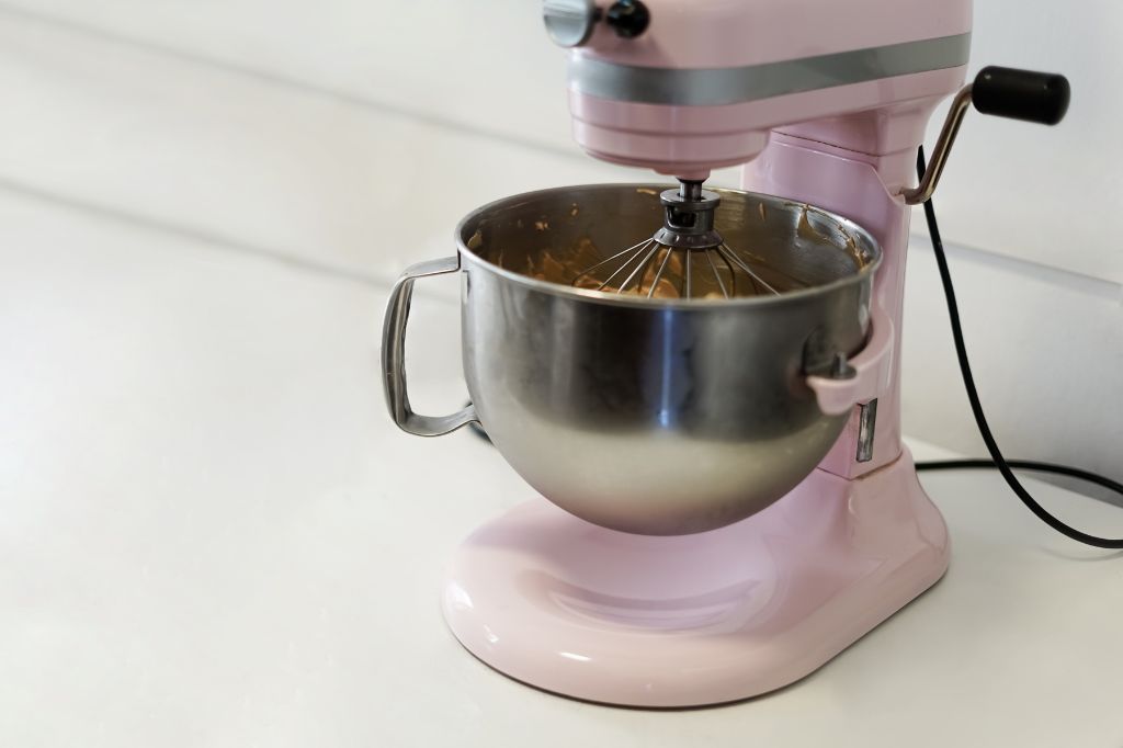 What Is the Difference Between Kitchenaid Mixers